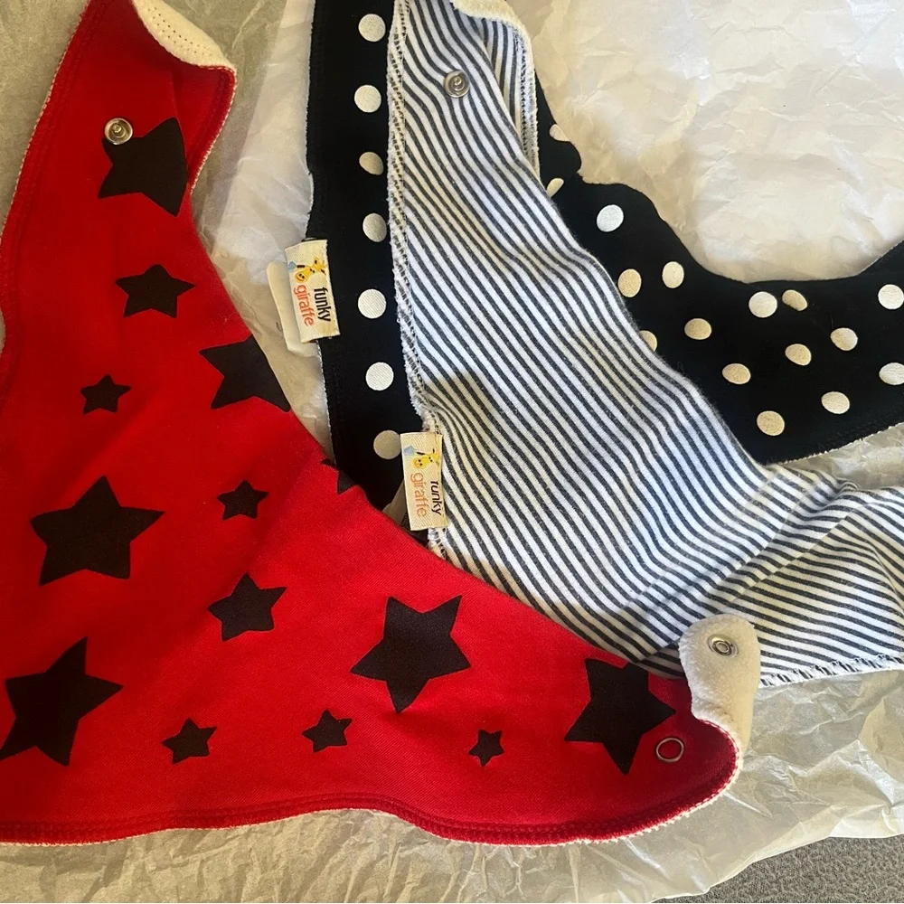 Set of 3 Soft and Stylish Funky Giraffe Brand Baby Bib/Scarf 🇬🇧🦒